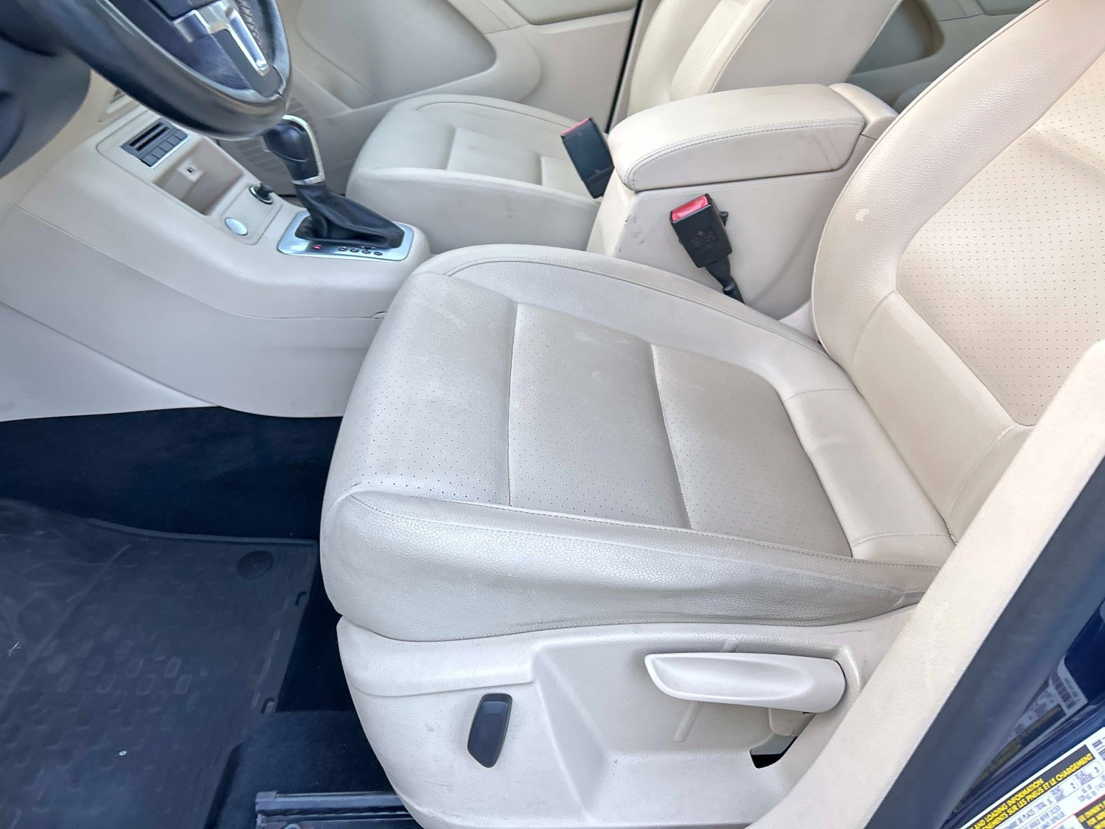 Used 2016 Volkswagen Tiguan SE image 21