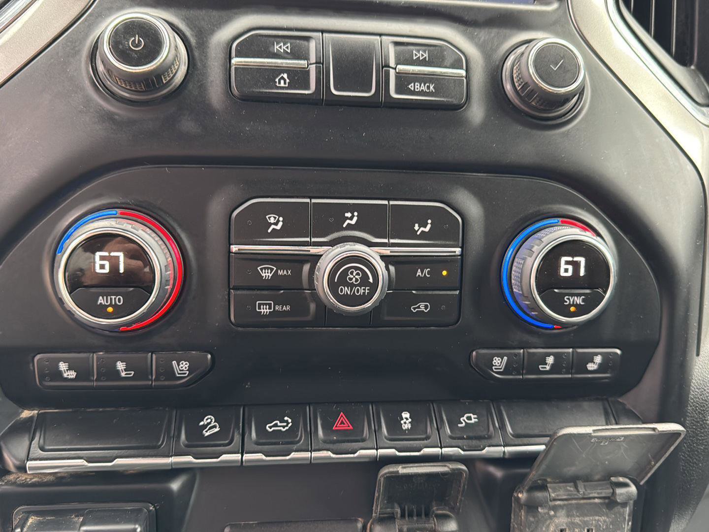 Used 2021 Chevrolet Silverado 3500 LTZ w/ LTZ Convenience Package image 17