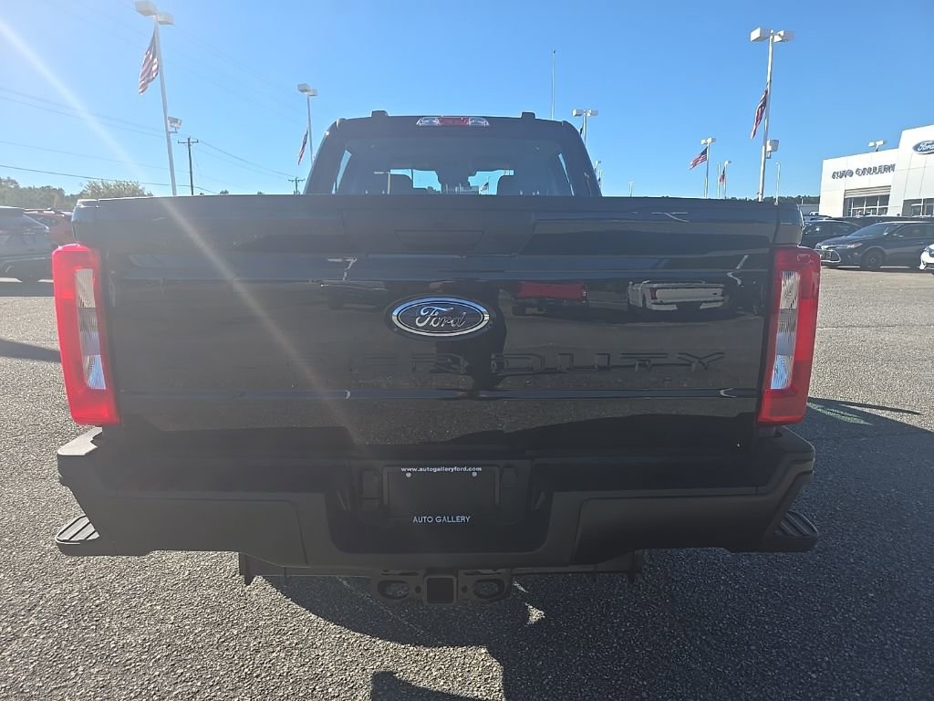 New 2026 Ford F250 XL w/ F-250 >10K GVWR Package image 6