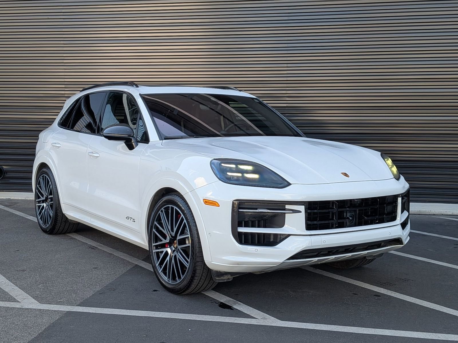 Certified 2025 Porsche Cayenne GTS AWD/4WD image 7