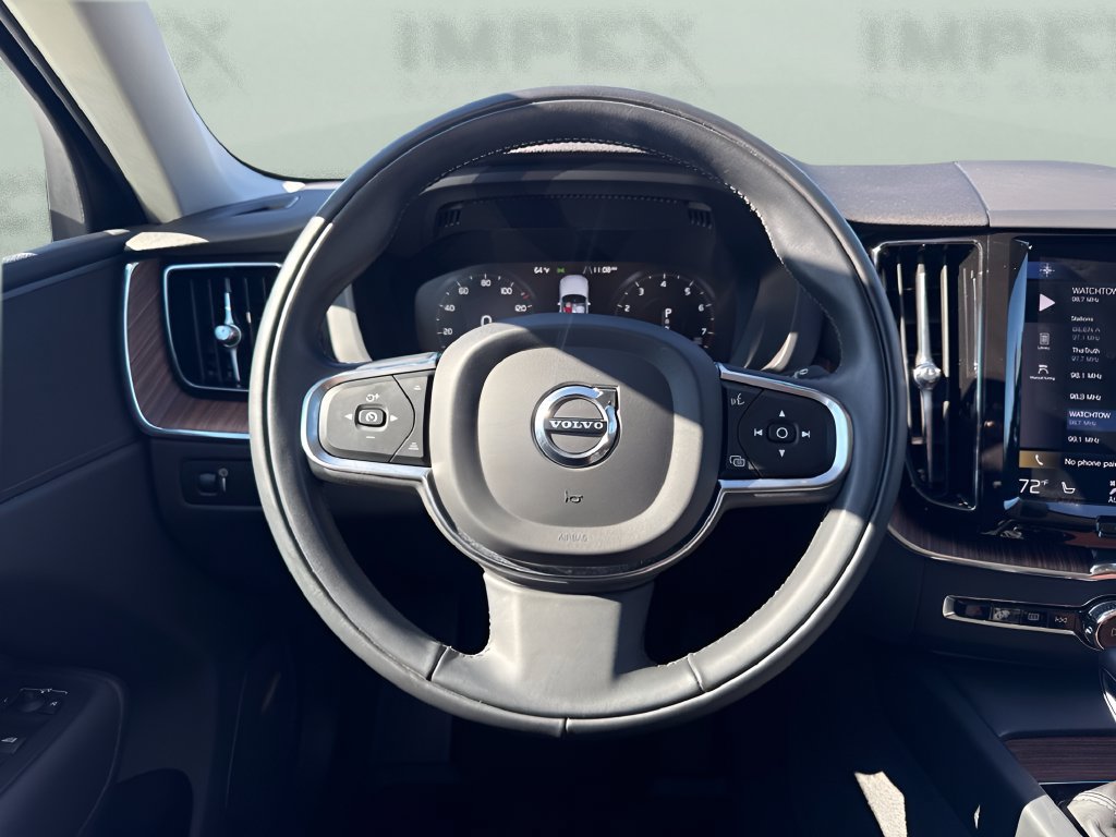 Used 2021 Volvo XC60 T5 Momentum w/ Premium Package AWD/4WD image 13