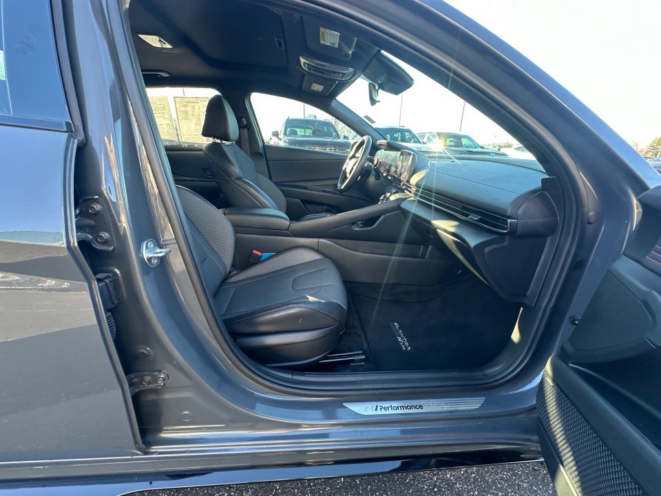 Certified 2025 Hyundai Elantra N Line image 28