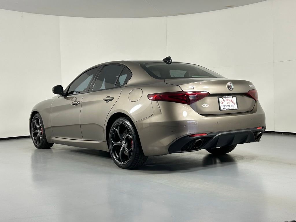 Used 2019 Alfa Romeo Giulia Ti Sport w/ Quick Order Package 22S Sport image 5