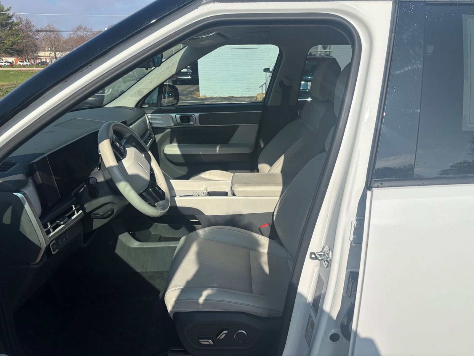 Used 2025 Hyundai Santa Fe SEL image 24