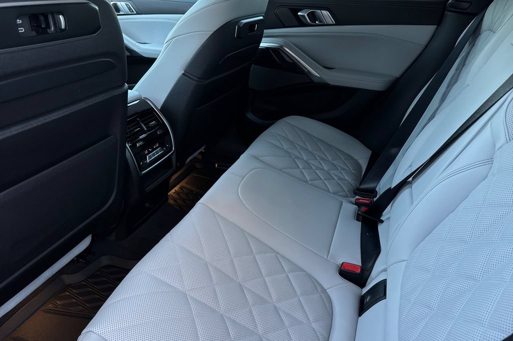 New 2027 BMW X6 xDrive40i AWD/4WD image 12