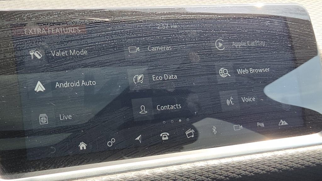 Used 2020 Land Rover Range Rover Velar S image 17