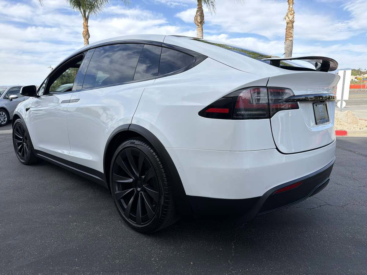 Used 2023 Tesla Model X AWD/4WD image 5