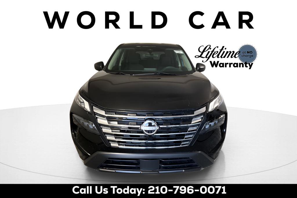 Used 2024 Nissan Rogue S image 3