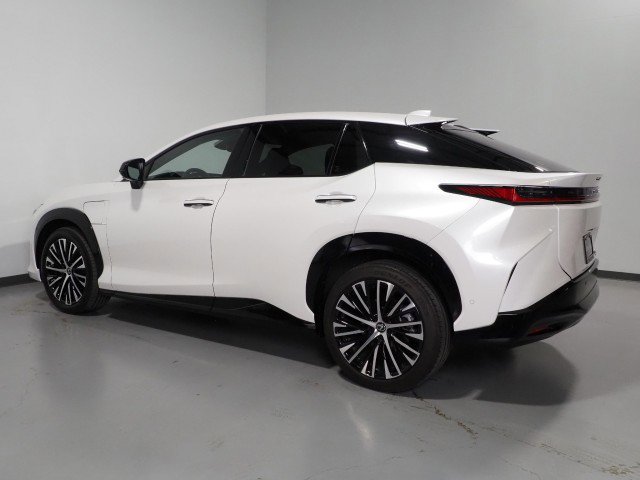 Used 2023 Lexus RZ 450e Luxury w/ Accessory Package (Z1) image 8