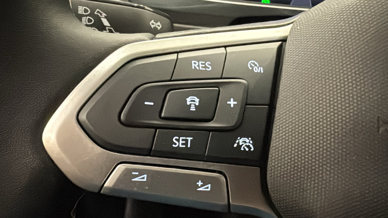 Used 2024 Volkswagen Tiguan S AWD/4WD image 13