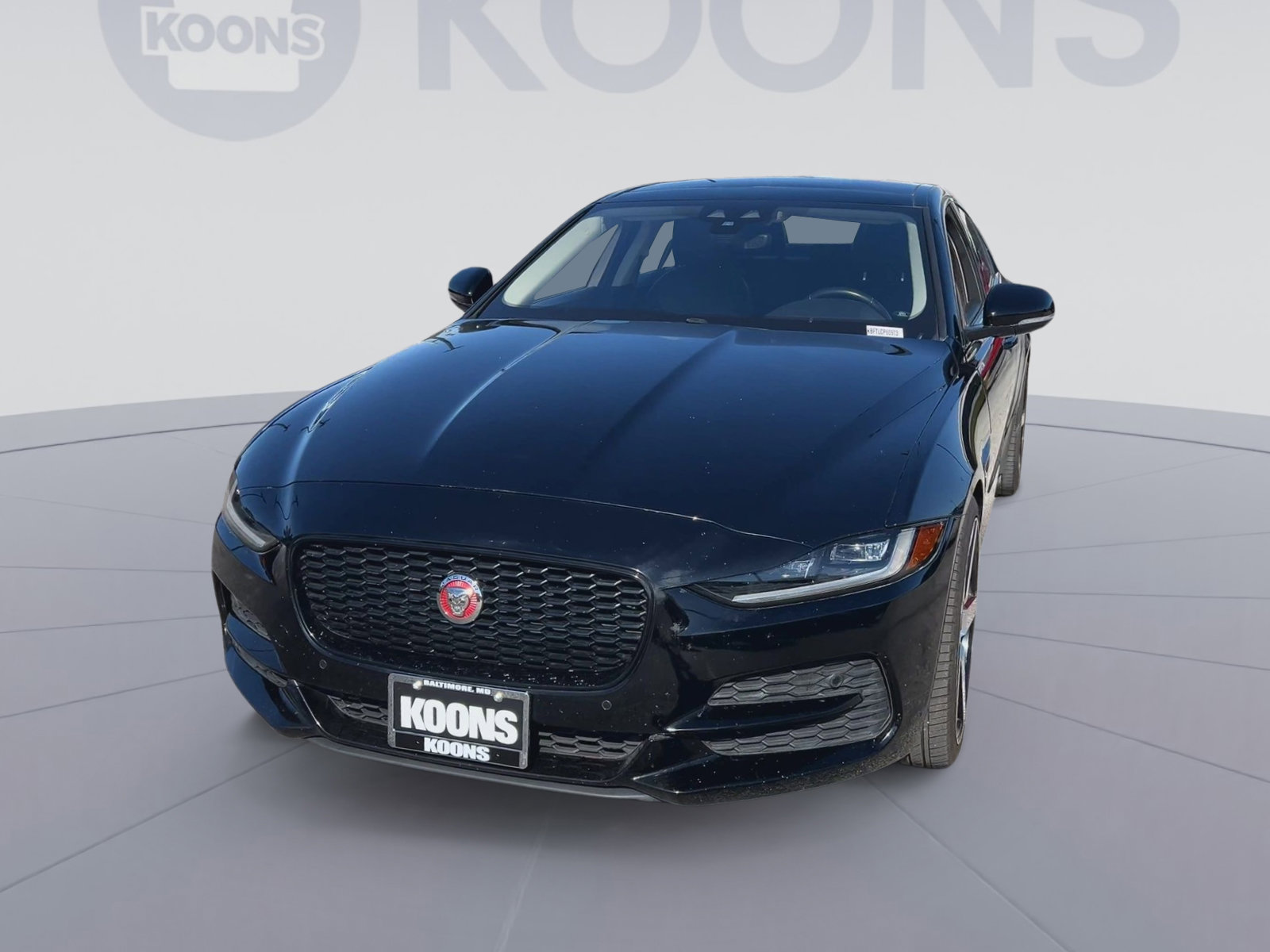 Used 2020 Jaguar XE S RWD image 5