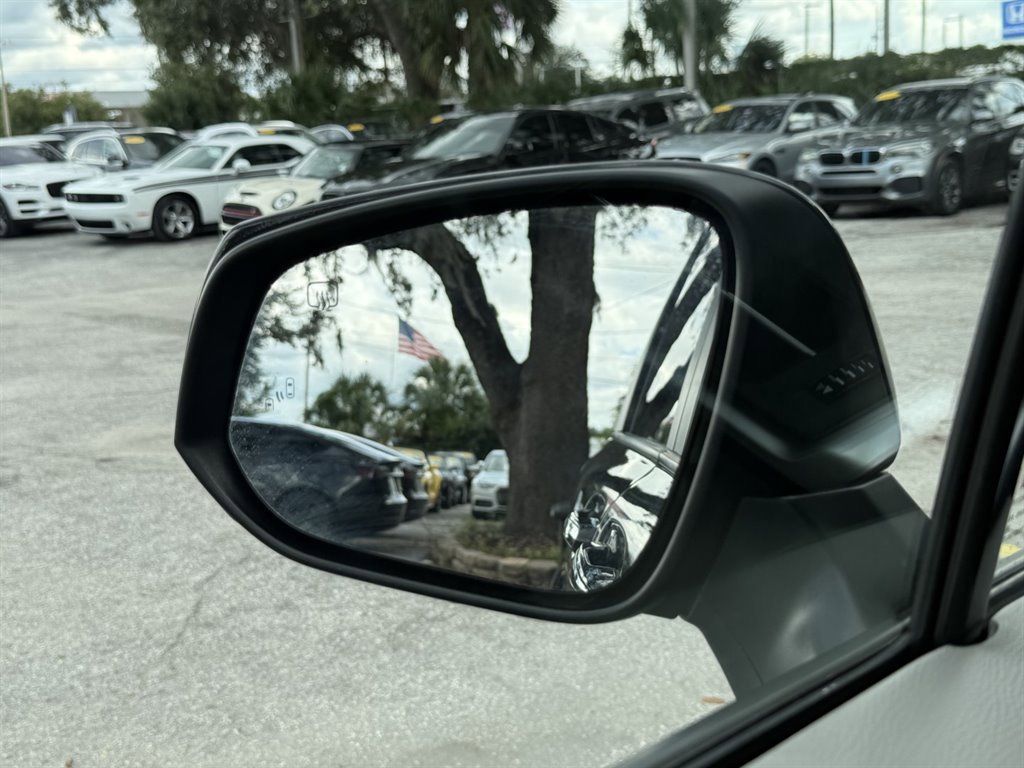 Used 2023 Toyota Sienna XLE image 36