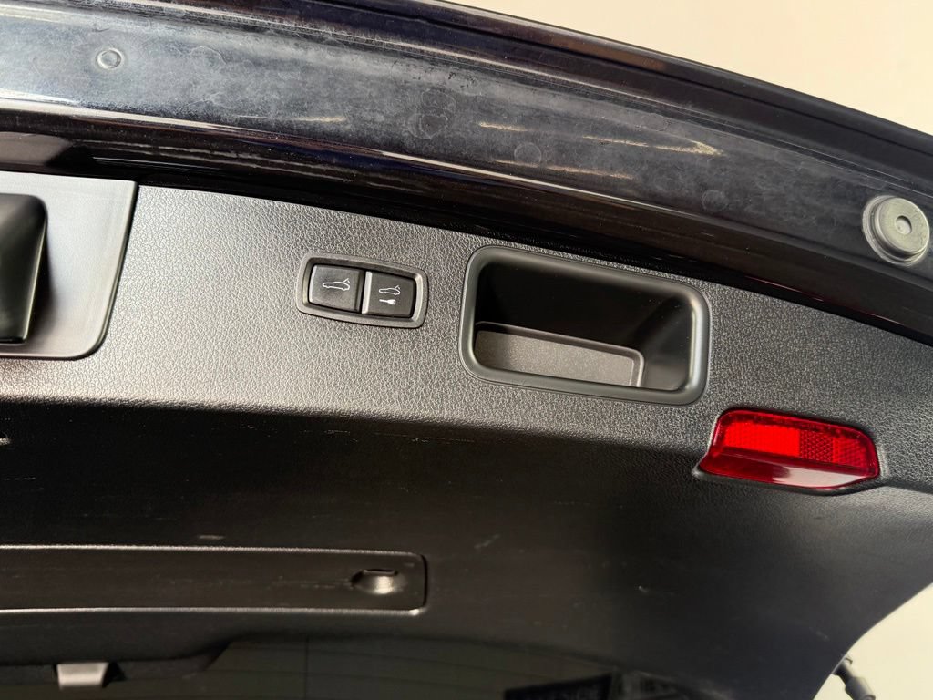Used 2017 Porsche Macan S AWD/4WD image 13