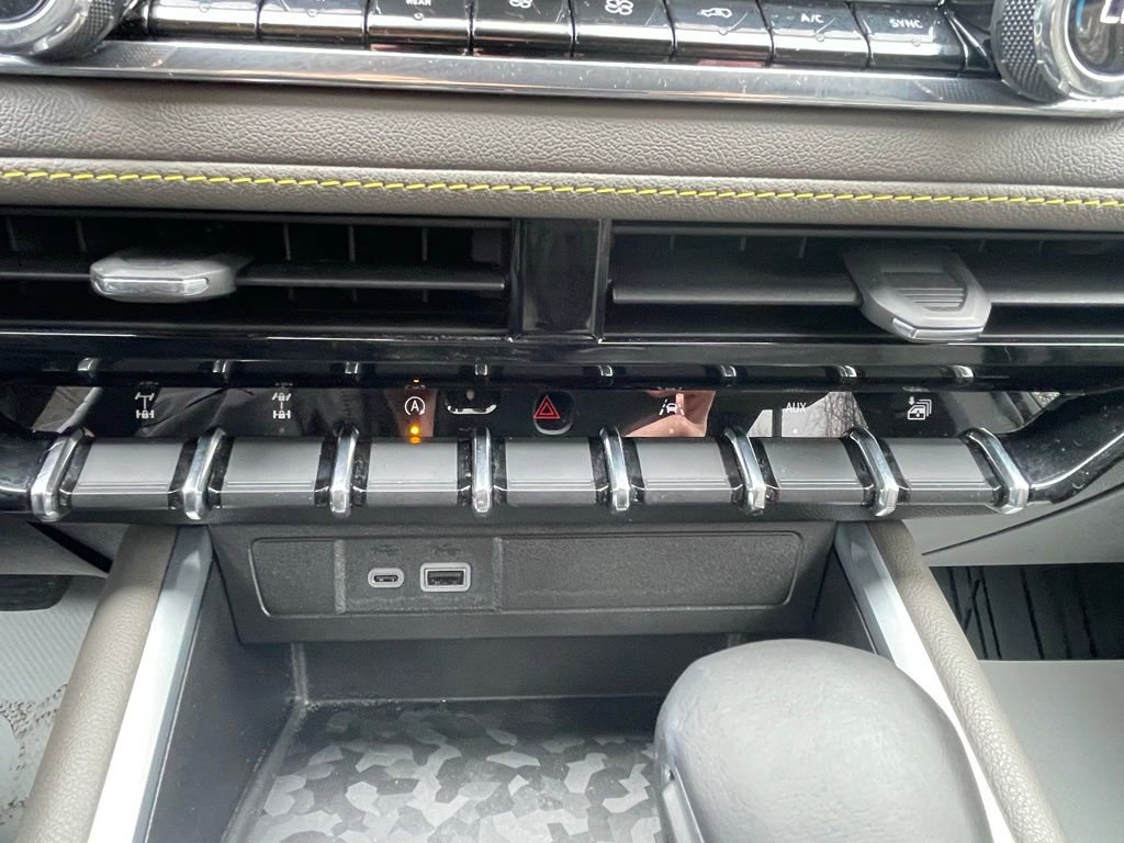 Certified 2024 Chevrolet Colorado ZR2 w/ Safety Package image 38