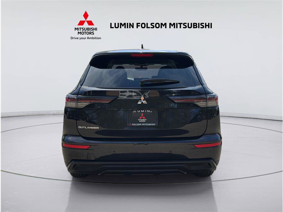 Used 2025 Mitsubishi Outlander ES FWD image 4