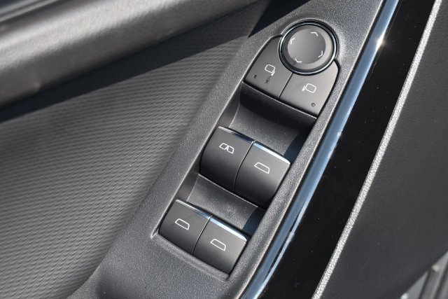 New 2027 Chevrolet Equinox RS w/ Convenience Package III FWD image 23