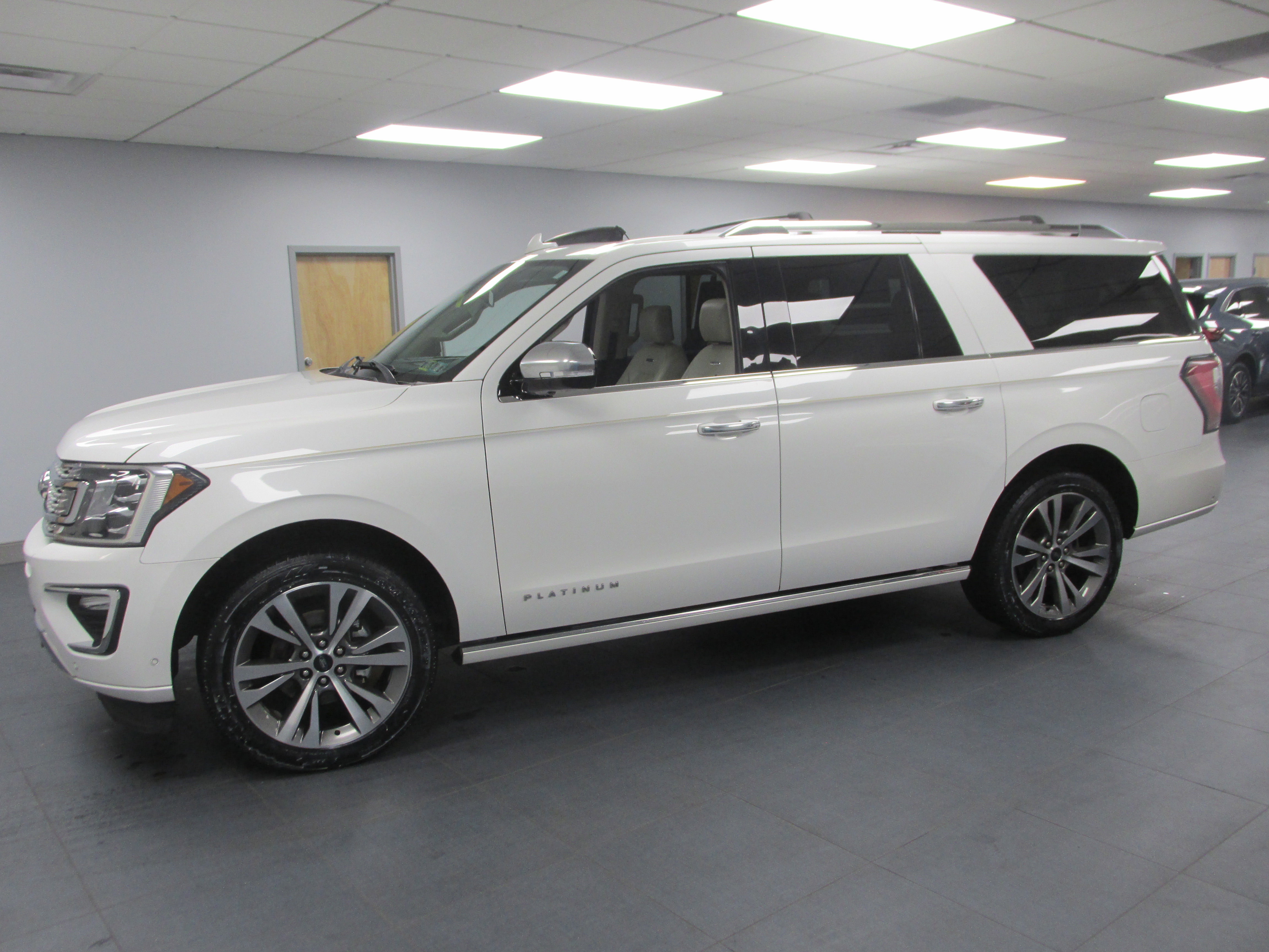 Certified 2020 Ford Expedition Max Platinum image 7