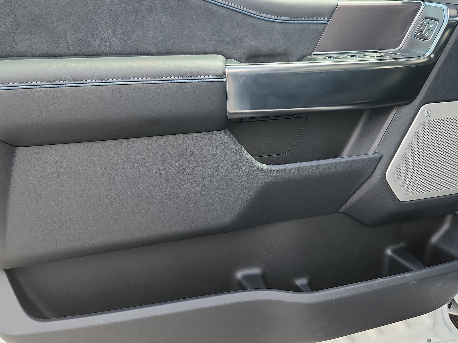 New 2026 Ford F350 Platinum AWD/4WD image 8