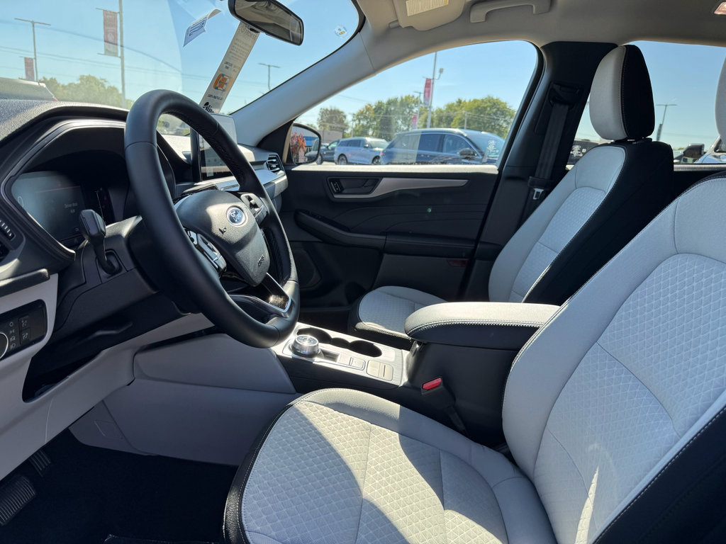 New 2026 Ford Escape Active image 25