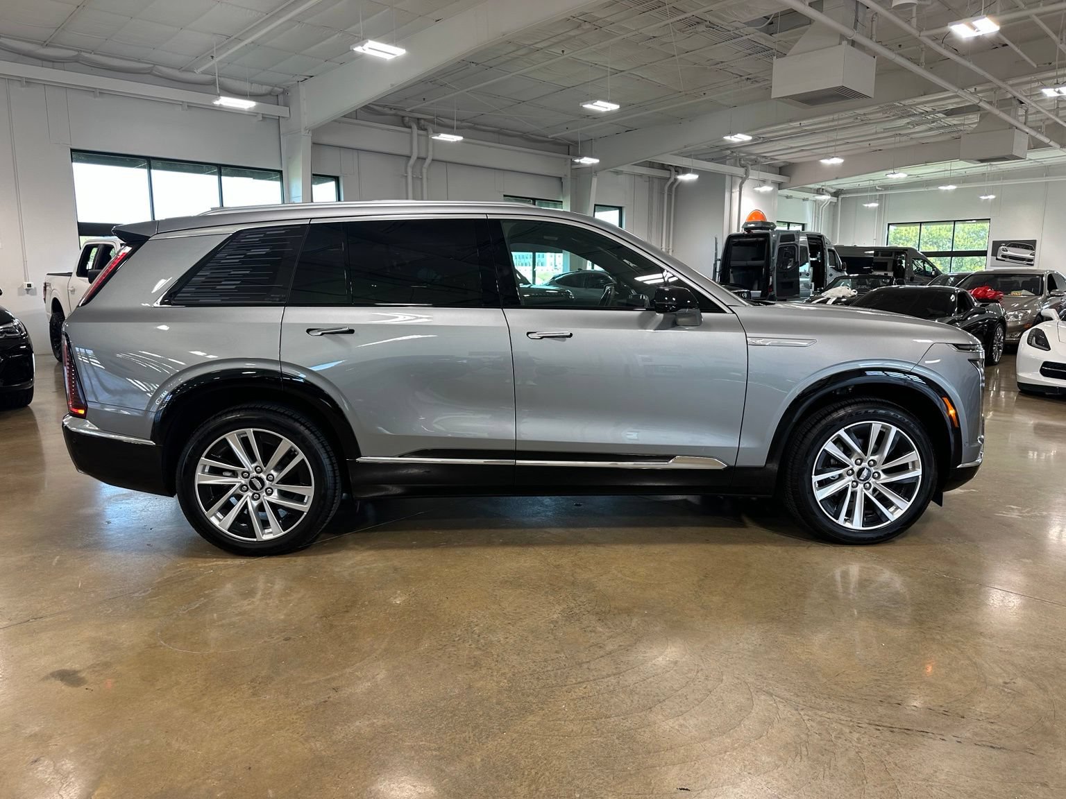 Used 2026 Cadillac Vistiq Luxury AWD/4WD image 9