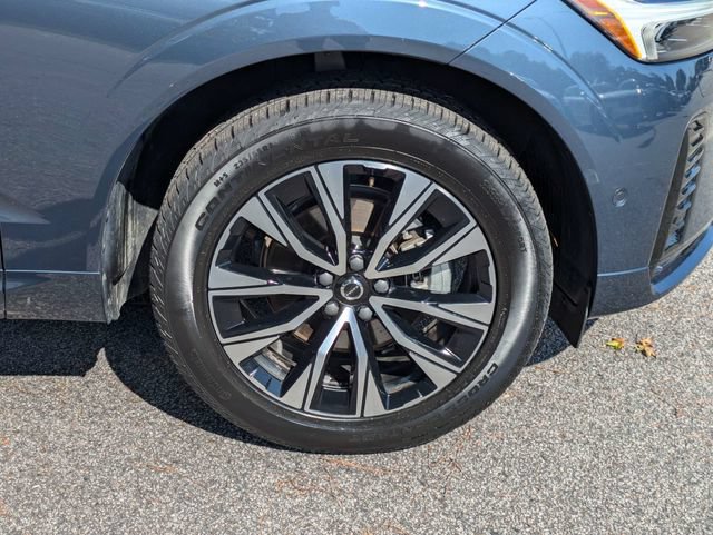 Certified 2025 Volvo XC60 B5 Plus AWD/4WD image 14