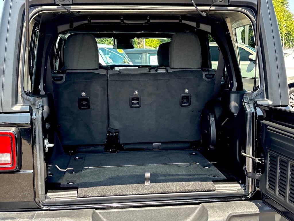 Used 2024 Jeep Wrangler Unlimited Sport AWD/4WD image 24
