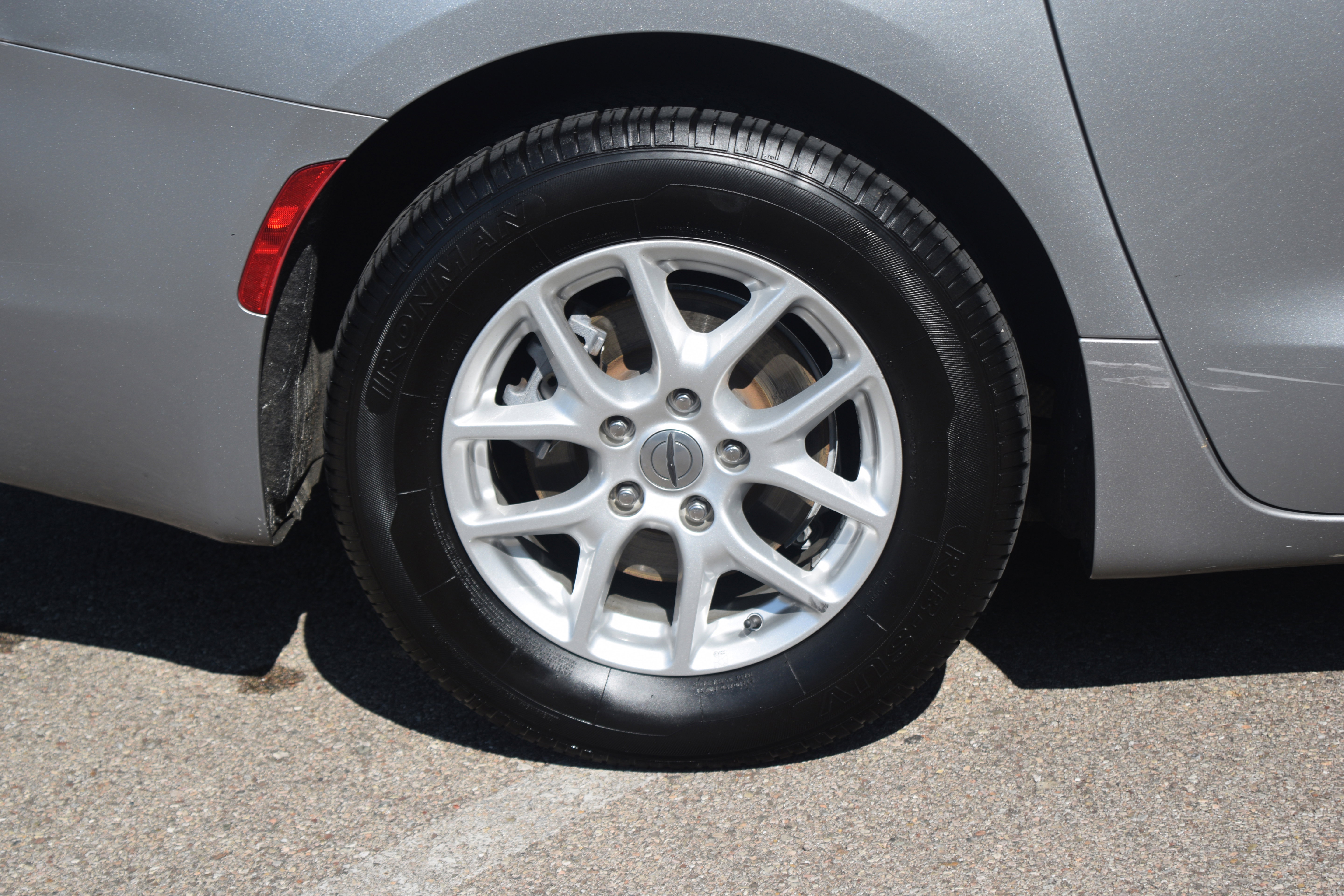 Used 2021 Chrysler Voyager Lxi image 28