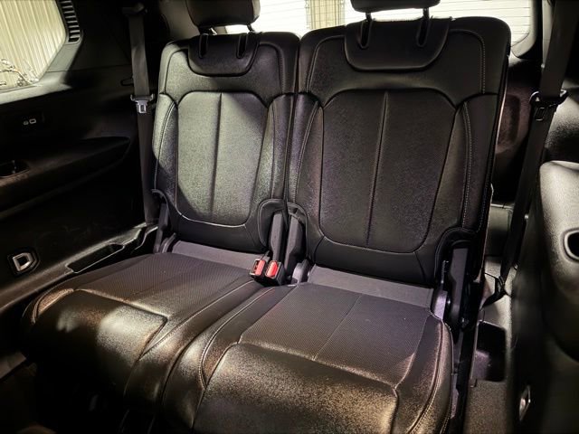 Used 2024 Jeep Grand Cherokee L Limited w/ Luxury Tech Group II AWD/4WD image 21
