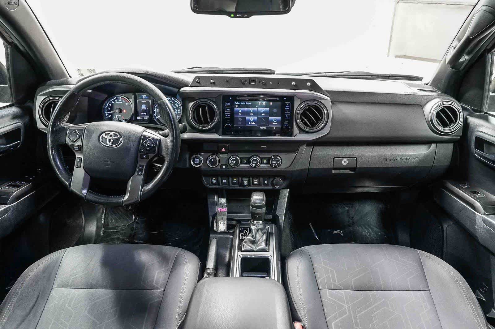 Used 2019 Toyota Tacoma TRD Off-Road w/ Technology Package AWD/4WD image 12