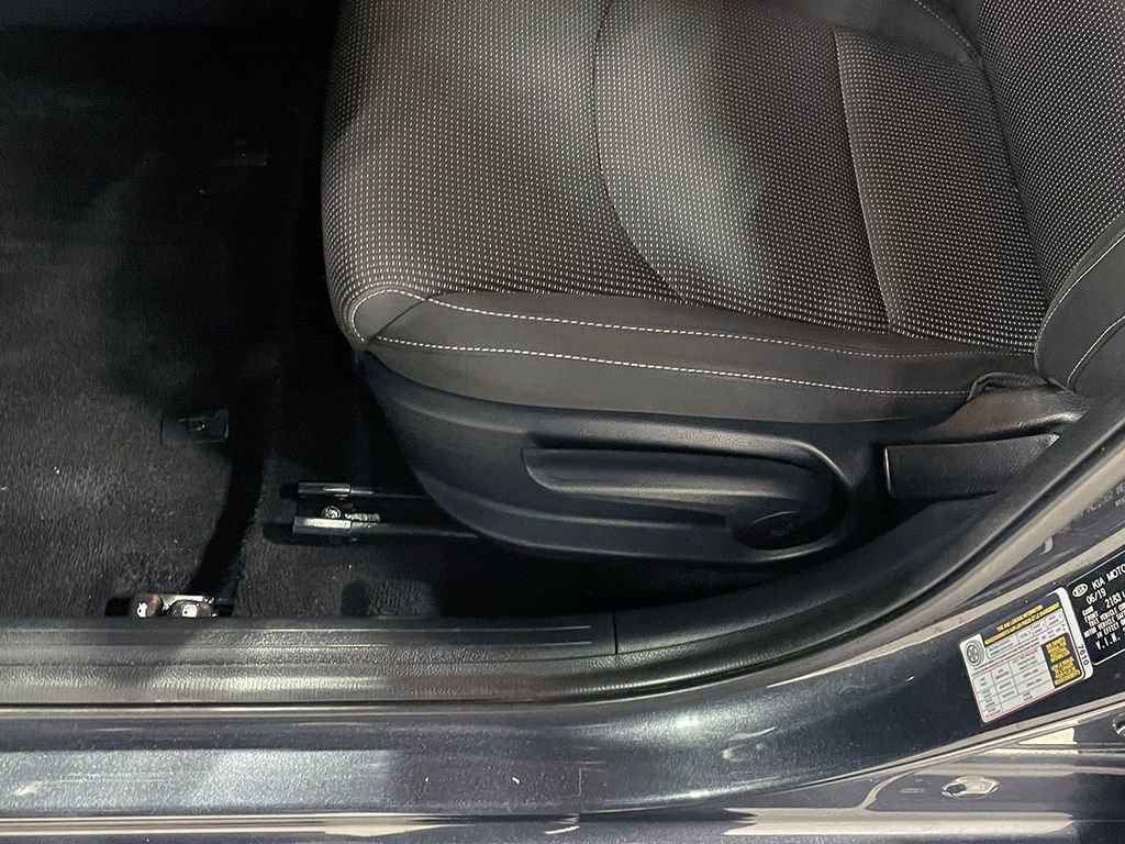 Used 2020 Kia Forte LXS FWD image 21