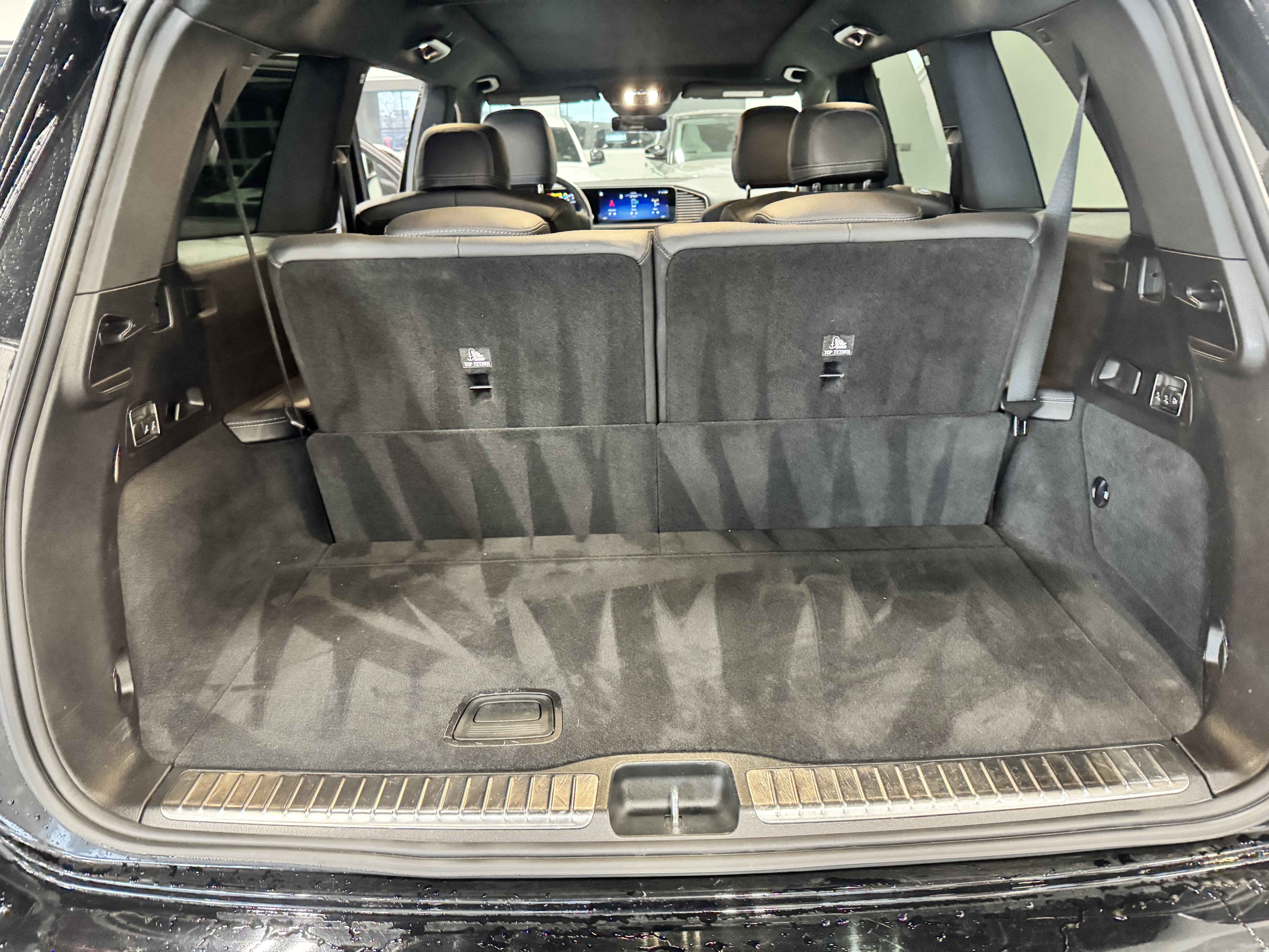 Used 2024 Mercedes-Benz GLS 450 4MATIC image 18