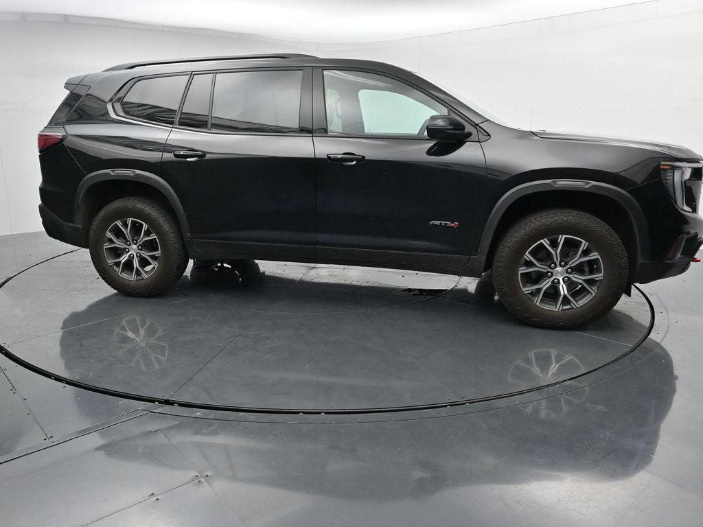 Used 2024 GMC Acadia AT4 w/ Luxury Package AWD/4WD image 9