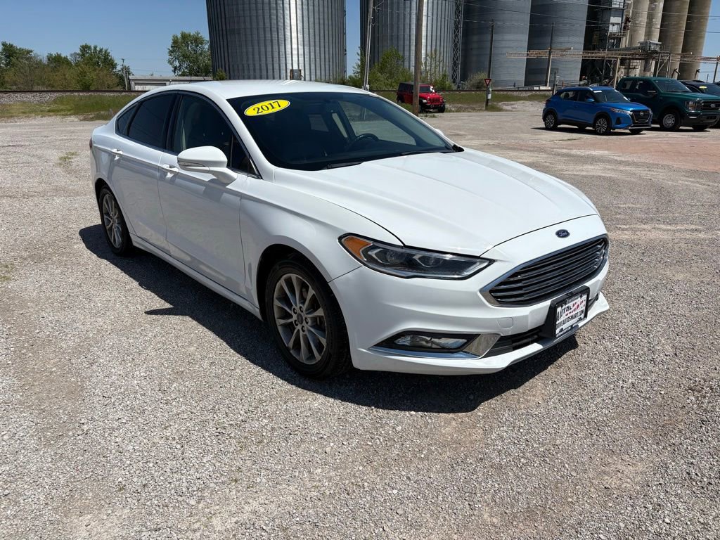 Used 2017 Ford Fusion SE w/ Fusion SE Technology Package