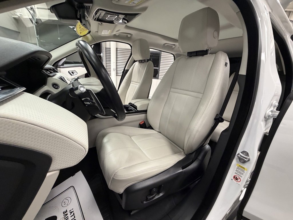 Used 2023 Land Rover Range Rover Velar S image 8