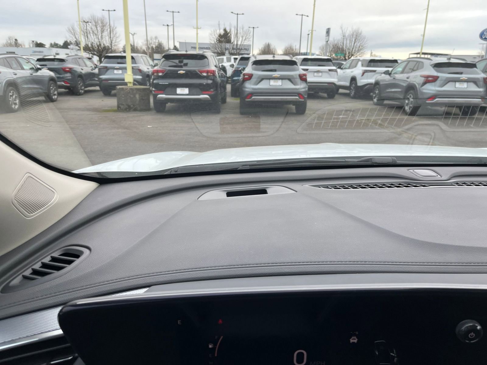 Used 2025 Buick Encore GX Preferred image 32