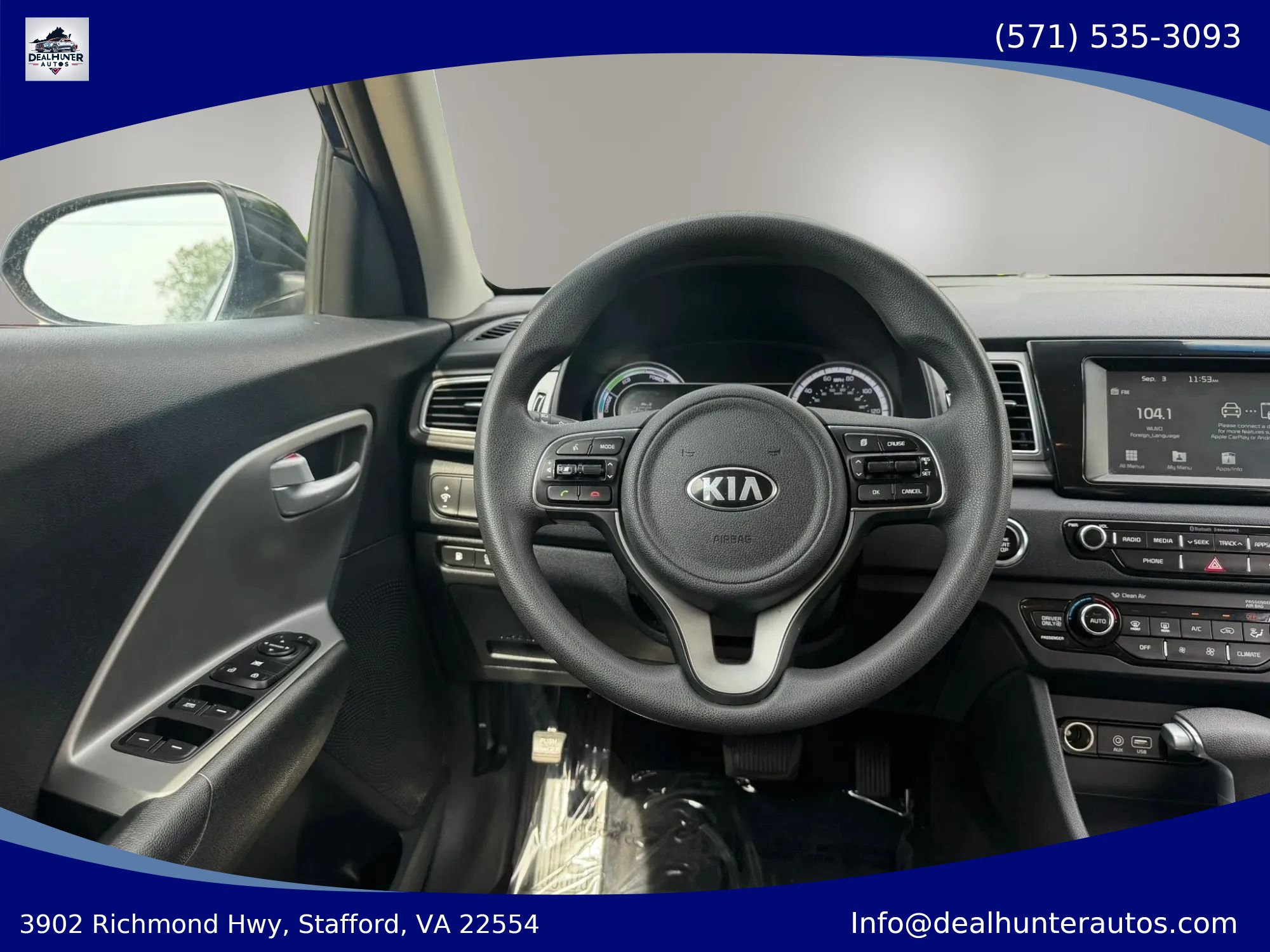 Used 2017 Kia Niro LX FWD image 30