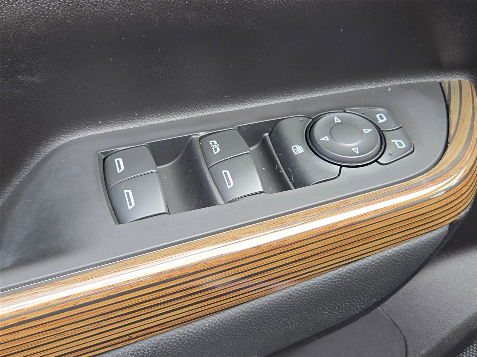 Used 2023 GMC Acadia SLE AWD/4WD image 22