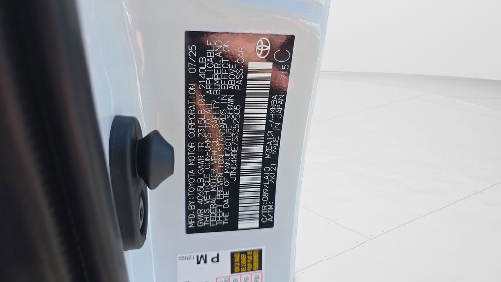 Used 2025 Toyota Corolla XSE image 29