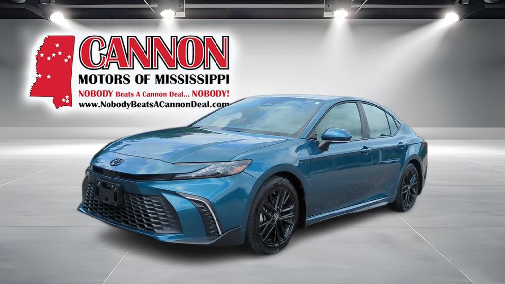Used 2025 Toyota Camry SE w/ Convenience Package