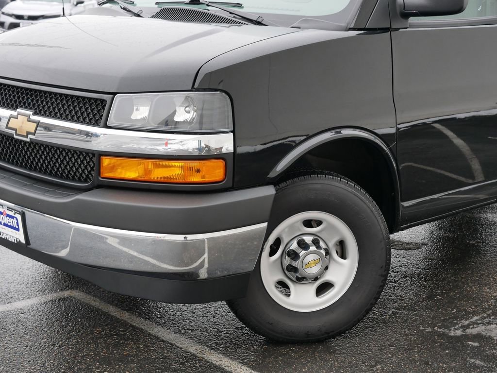 Used 2025 Chevrolet Express 3500 LT w/ LT Preferred Equipment Group image 29