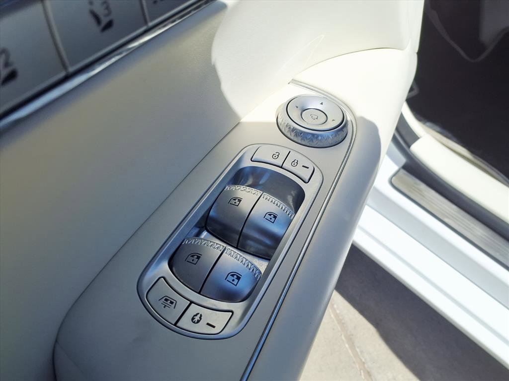 Certified 2024 Genesis G90 3.5T image 22