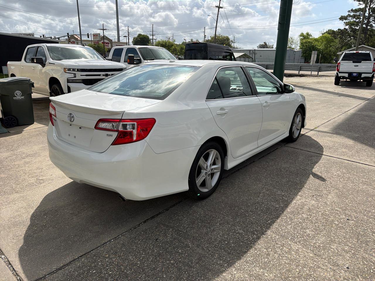 Used 2014 Toyota Camry SE image 8