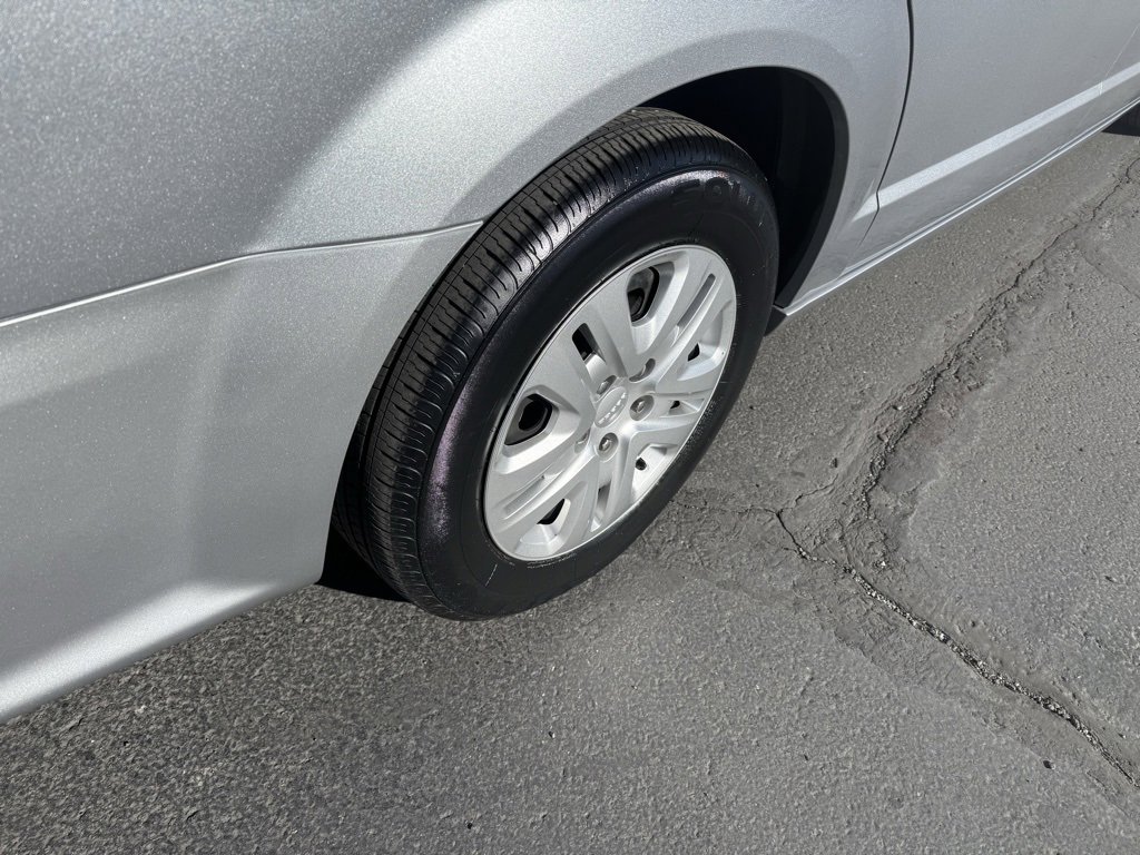 Used 2018 Dodge Grand Caravan SE w/ UConnect Hands-Free Group image 8