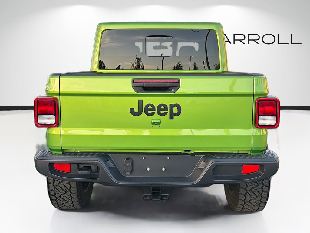 Used 2025 Jeep Gladiator Sport image 4
