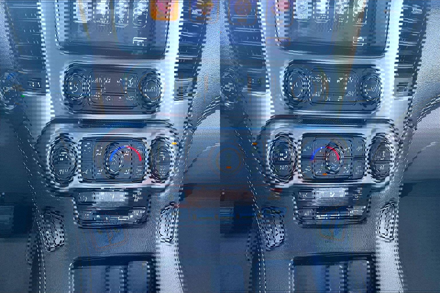 Used 2018 Chevrolet Tahoe LT image 15