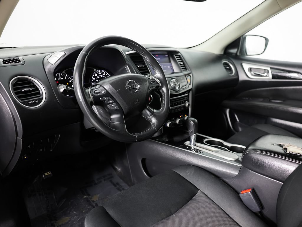 Used 2019 Nissan Pathfinder SV FWD image 22