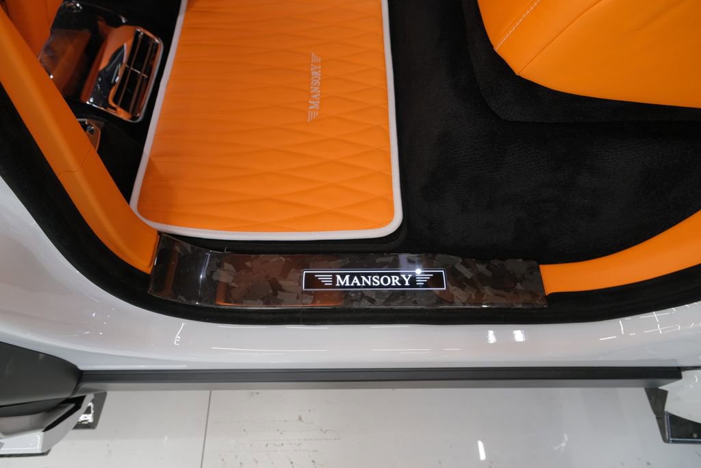 Used 2024 Rolls-Royce Cullinan image 49