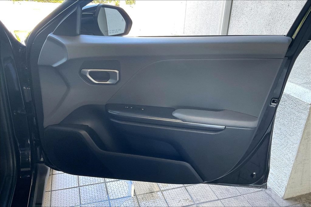 Used 2025 Kia K4 FWD image 24