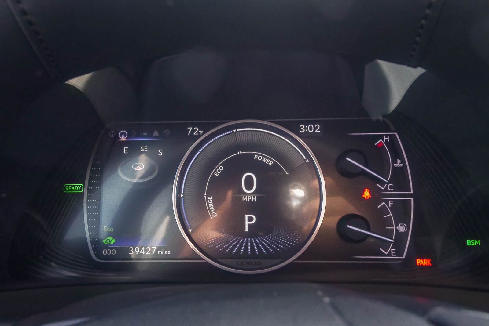 Used 2019 Lexus ES 300h w/ Accessory Package 2 image 22