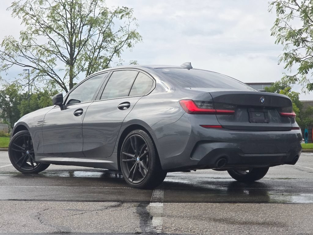 Used 2021 BMW 330i xDrive Sedan w/ M Sport Package AWD/4WD image 14